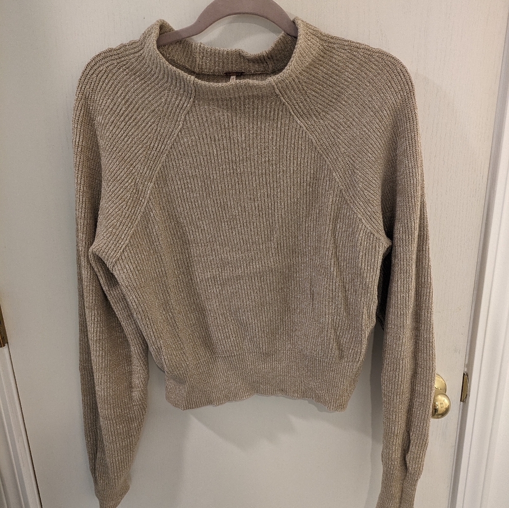 Free people tan cropped sweater size small